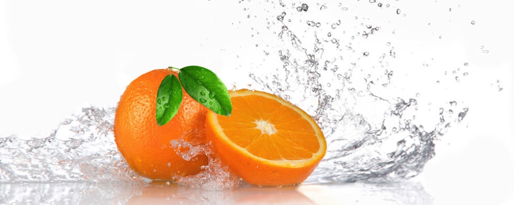 Orange mit Spritzwasser